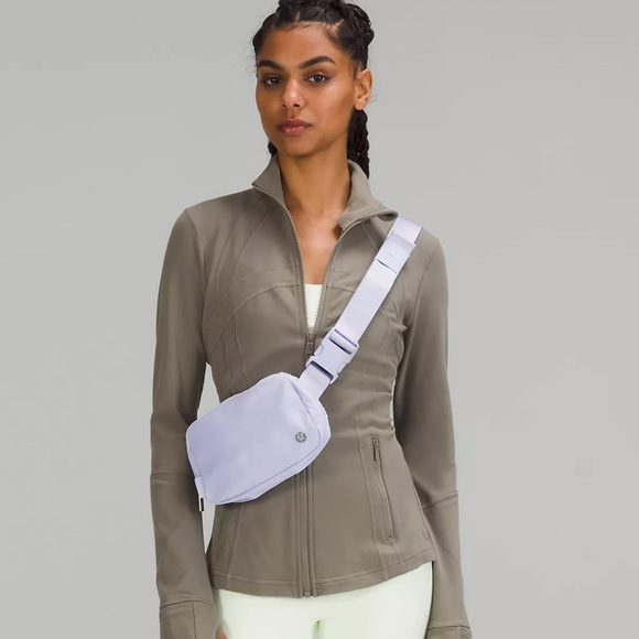 NWT Lululemon Everywhere Belt bag Pastel Blue silver hardware logo 1L size - Picture 13 of 15